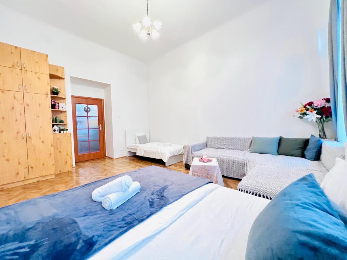 Kerepesi 3 - Opposite Keleti Station Apartment Budapest Ngoại thất bức ảnh
