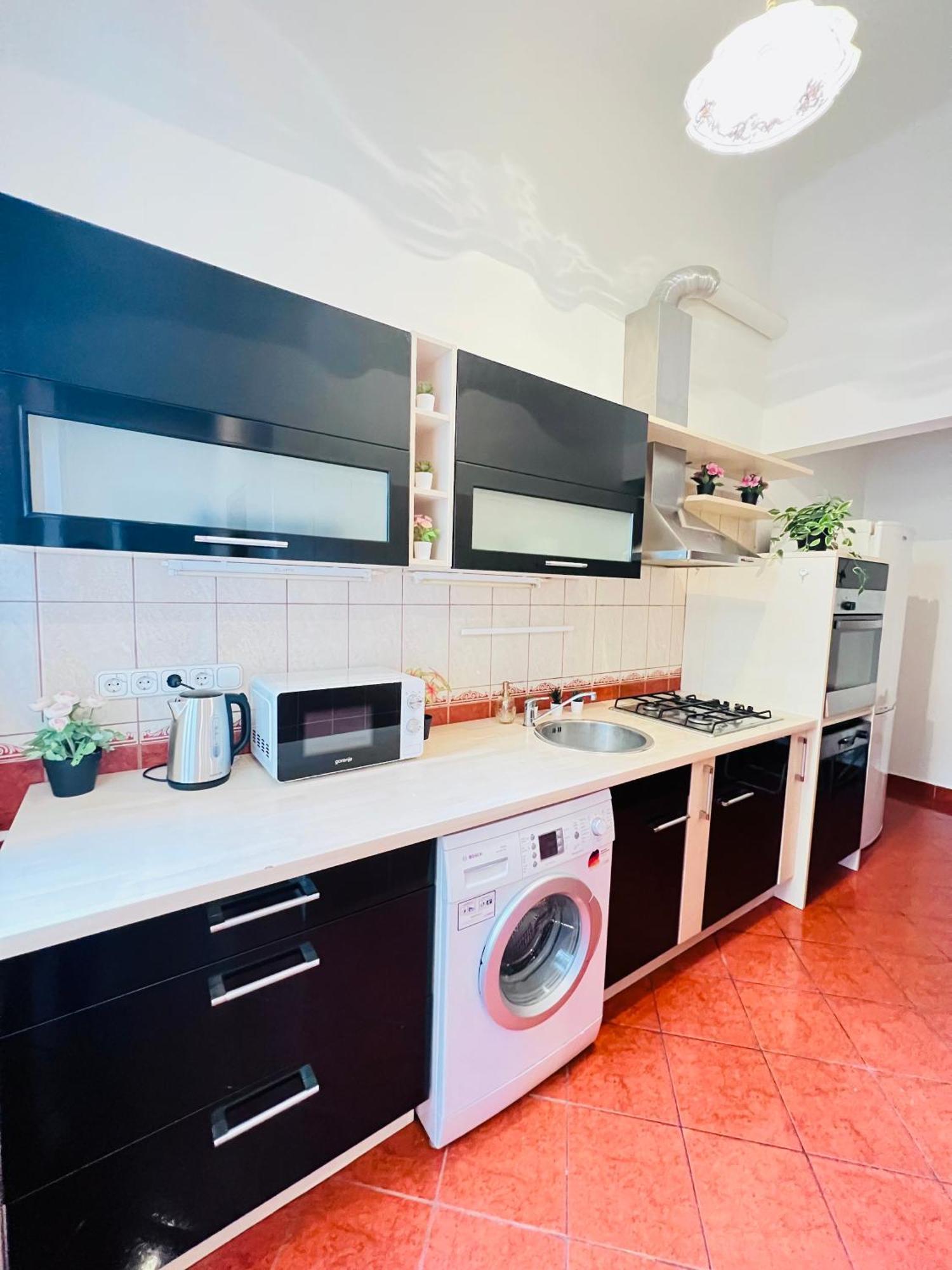 Kerepesi 3 - Opposite Keleti Station Apartment Budapest Ngoại thất bức ảnh