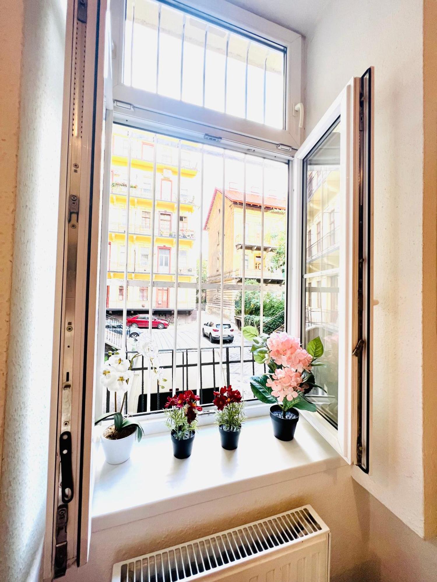 Kerepesi 3 - Opposite Keleti Station Apartment Budapest Ngoại thất bức ảnh